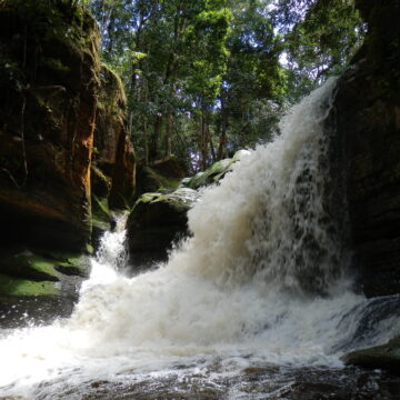 Cachoeira, em Presidente Figueiredo